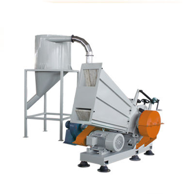 trinciatrice di riciclaggio di plastica del frantoio del PVC WPC ProfileWaste di 15kw 300KG/H