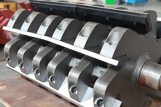 macchine di plastica di riciclaggio dei rifiuti del frantoio 110kw