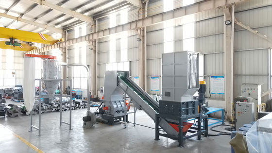 Il tamburo blu dell'HDPE ha spumato trinciatrice di riciclaggio di plastica di asse dell'asse del contenitore quattro